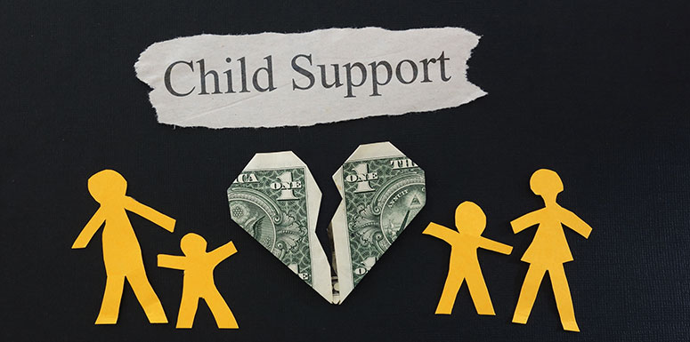 Paper-Cutouts-of-Family-Who-Uses-Child-Support